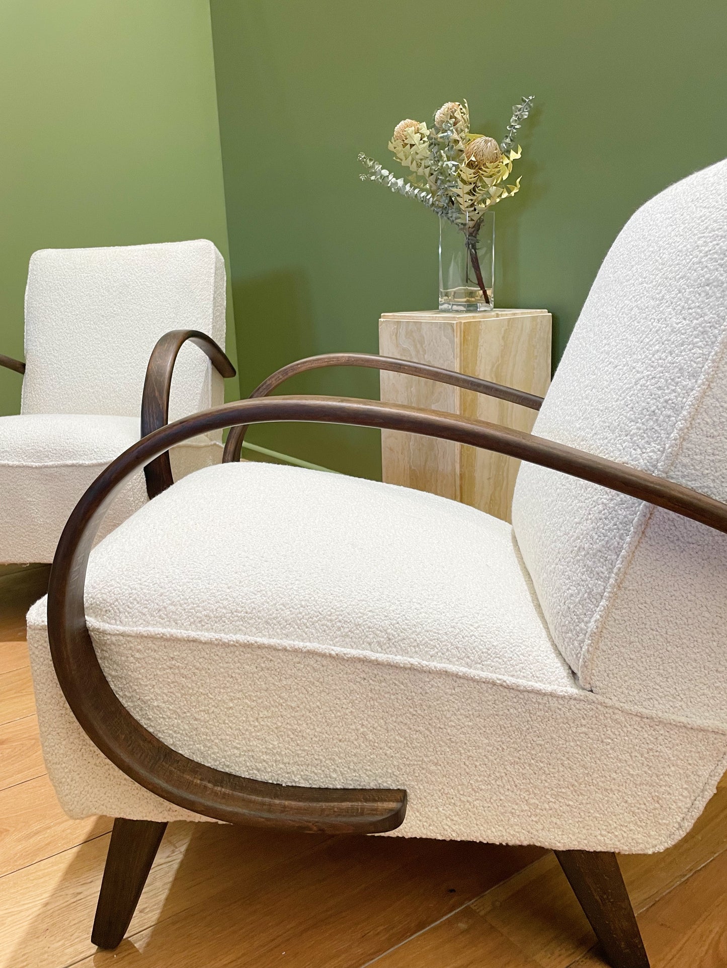 Side view midcentury jindřich Halabala boucle armchair