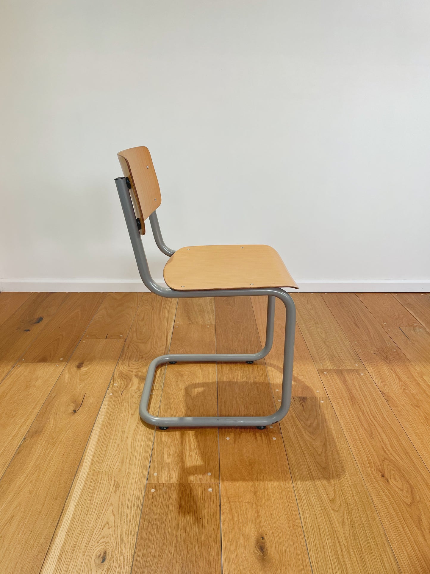 Model S43 Cantilevered Chair