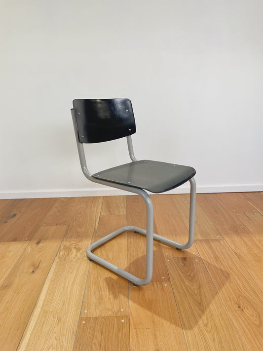 Model S43 Cantilevered Chair in Black