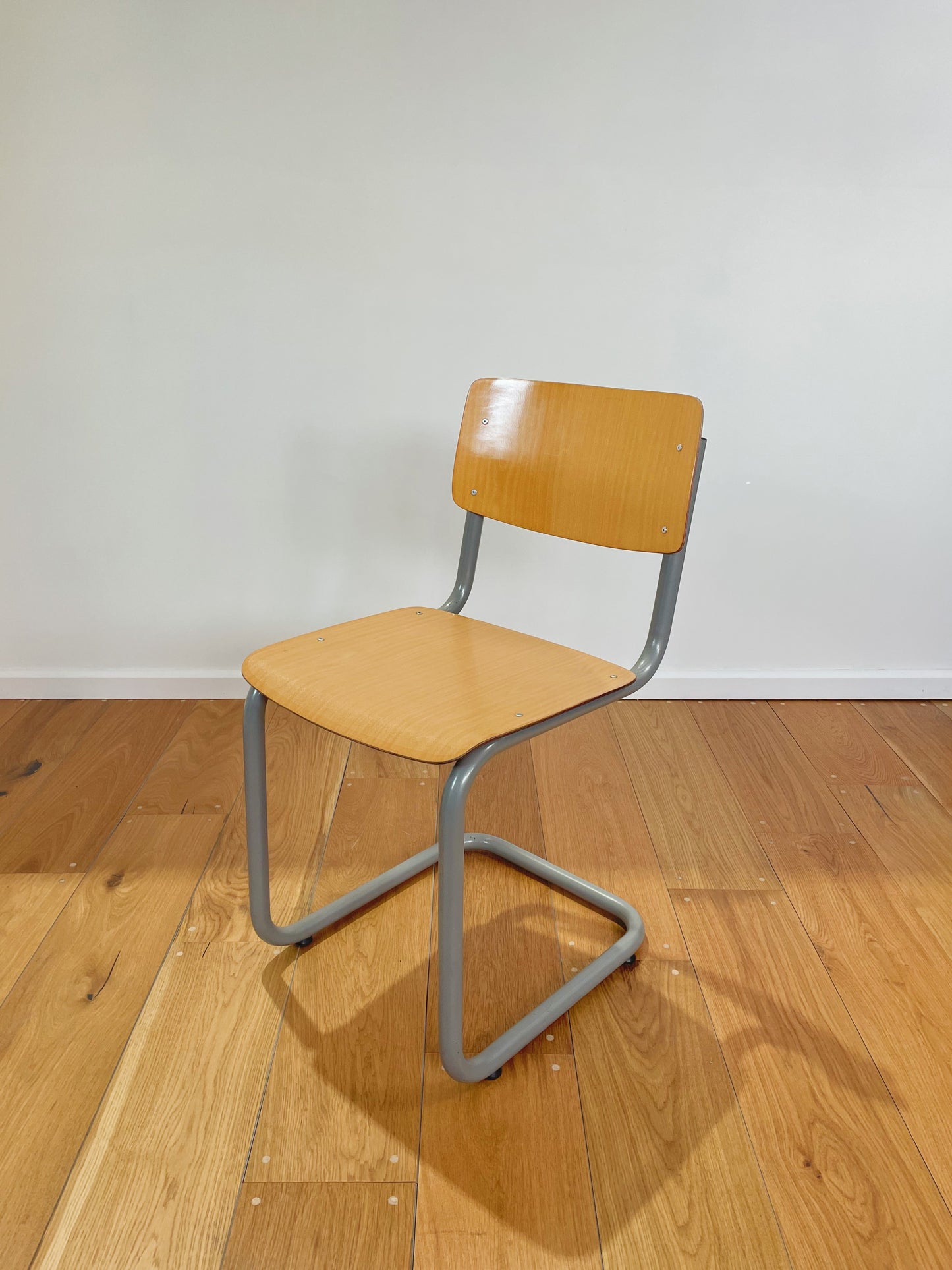 Model S43 Cantilevered Chair