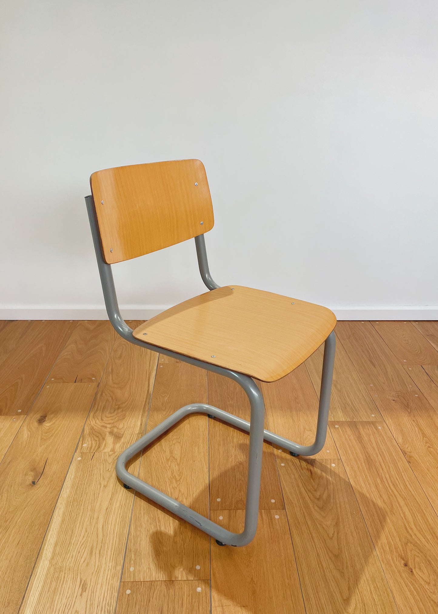 Model S43 Cantilevered Chair